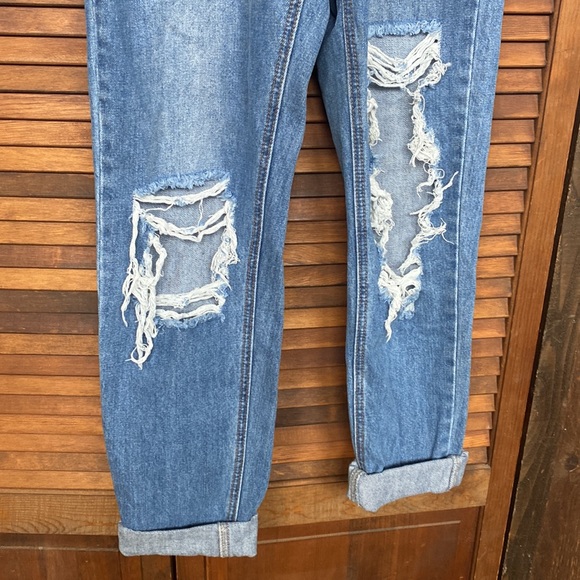 Missguided High Rise Ripped Blue Jeans - Picture 3 of 9